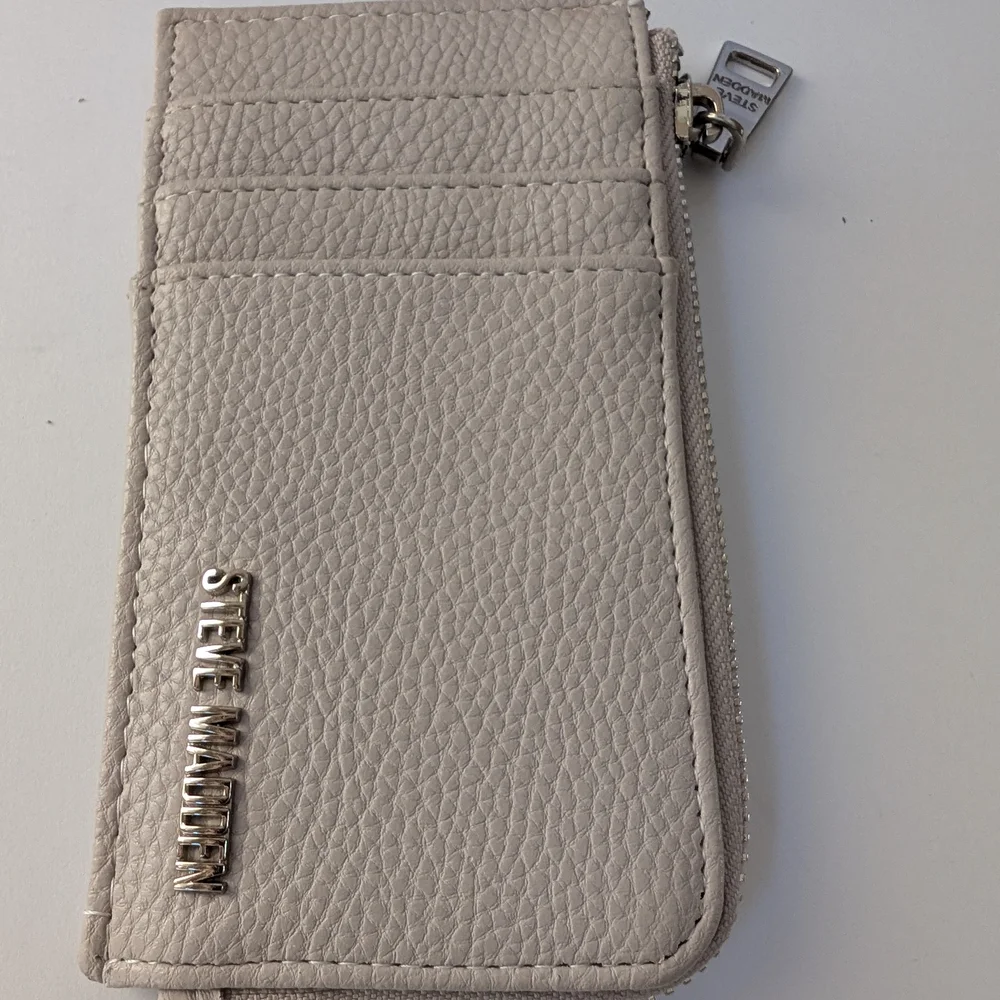 Steve Madden scarf shipping